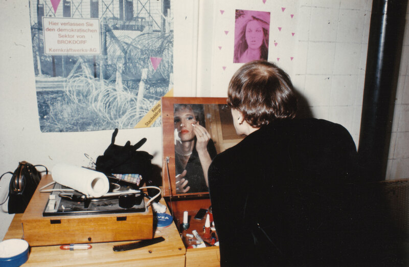 Faschingsvorbereitungen in der Teestube Am Glockenbach, 1976