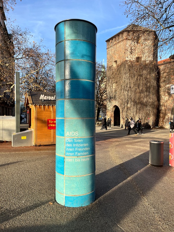 Wolfgang Tillmans, AIDS-Memorial, 2002.