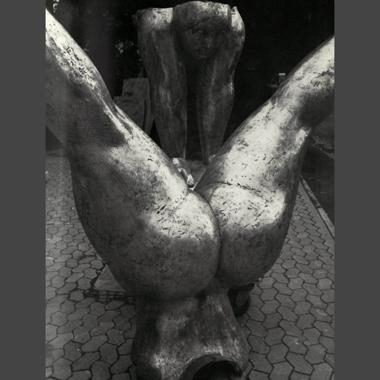 "Olympia Triumphans", Gussteile vor dem Zusammenschweißen, 1972