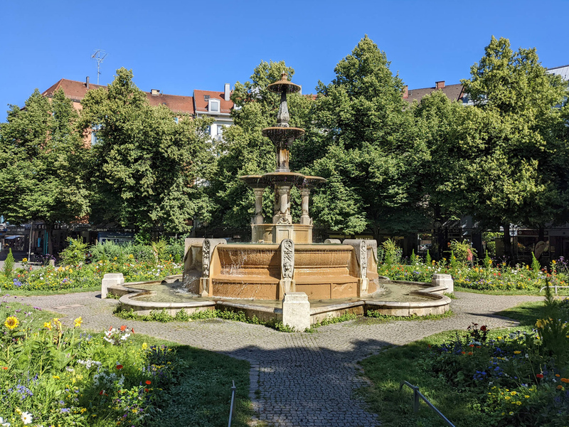 Der Brunnen auf dem Weißenburger Platz, 2022